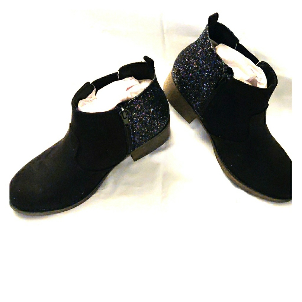 Sarah Jayne Adison Black Kids Boots w/Glitter   